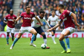 龙8体育-赛地聚焦——荷甲集结日热度飙升；西汉姆门线救险；目标明确；数据趋势出现新变化