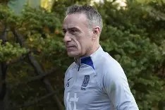 龙8体育-关键时刻利物浦备战国王杯，主帅复盘细节曝光，悬念犹存，心理建设被强调