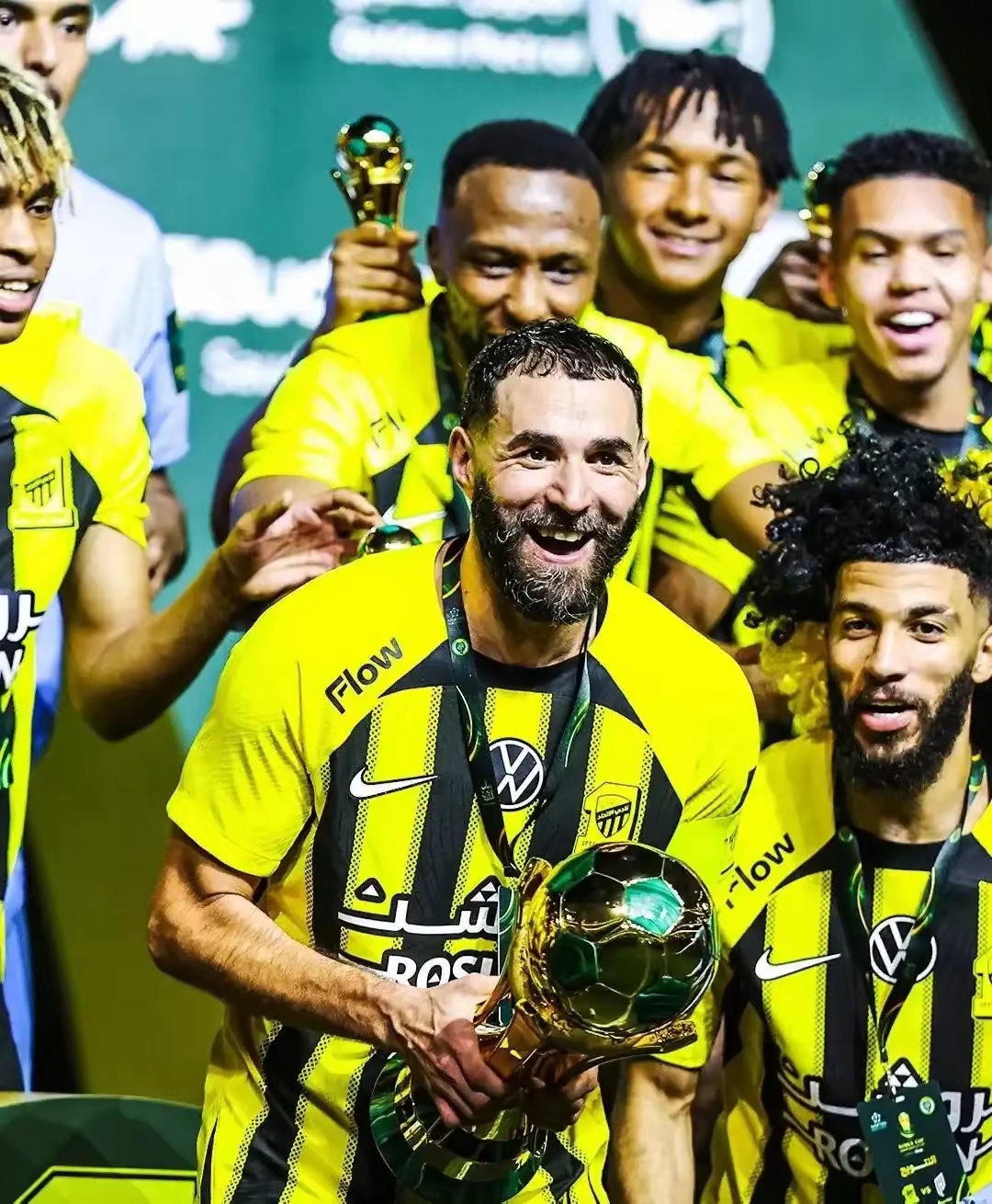 赛地聚焦——国王杯集结日热度飙升，孟菲斯灰熊篮板制胜，信心回归，球队文化再被提及