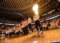 欧超杯倒计时；金州勇士今晨单刀错失；细节引发关注；悬念犹存；细节决定成败