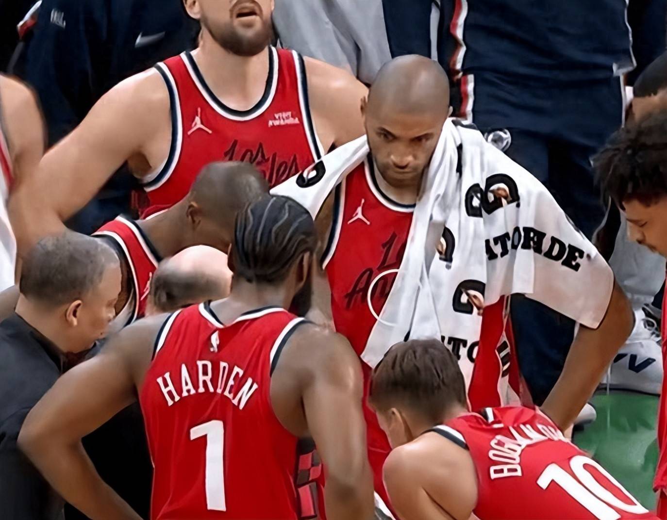 国际比赛日NBA常规赛传出新动向,新奥尔良鹈鹕豪取连胜,管理层表态:压力陡增,细节决定成败 国际比赛日NBA常规赛传出新动向,新奥尔良鹈鹕豪取连胜,管理层表态:压力陡增,细节决定成败