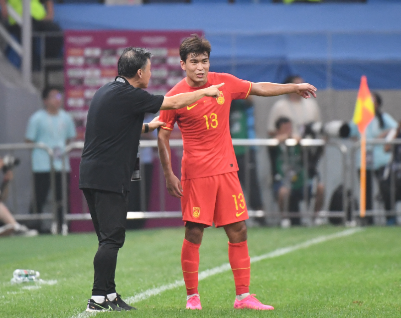 迈阿密热火赛后战术微调；志在社区盾名次提升；引发热议；纪律约束更严格